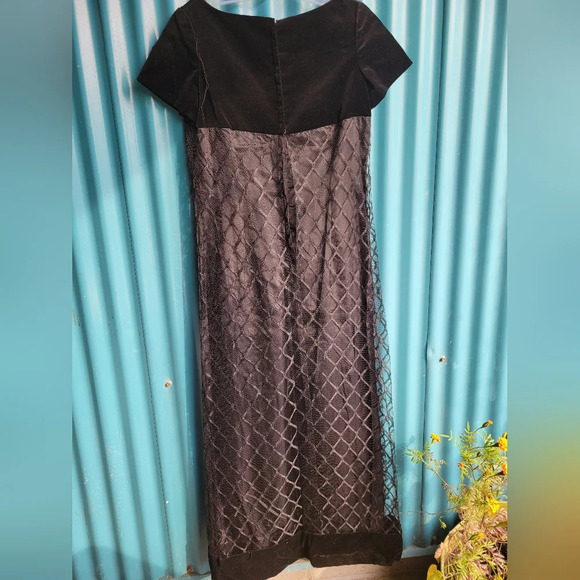Vintage Emma Domb California  Black Velvet Black Lace Evening Gown Short Sleeves - Picture 7 of 11